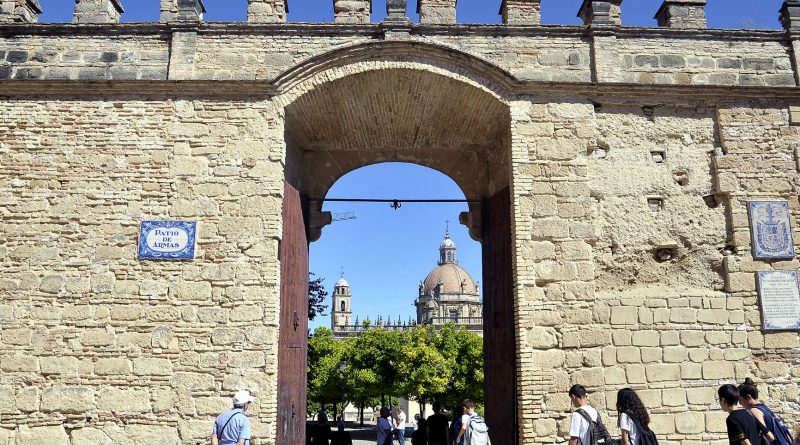Jerez Inicia Contratación para Renovar la Señalización Turística