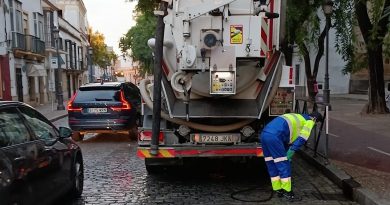 Ayuntamiento de Jerez Refuerza Limpieza de Imbornales ante Previsión de Lluvias