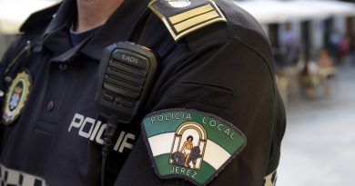 Detenido en Jerez por Robos en Vehículos: Actuación Policial y Otros Incidentes