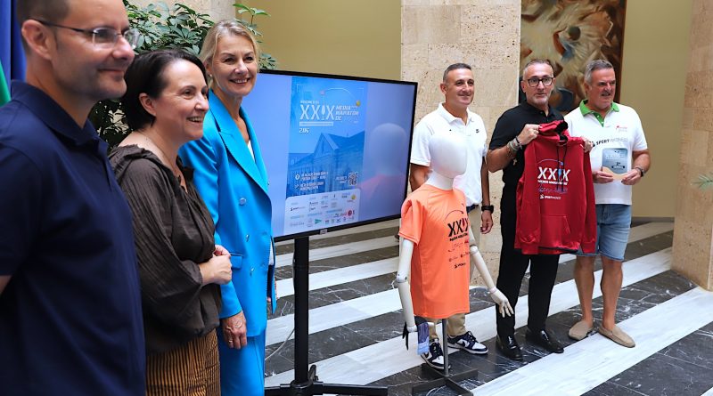 Jerez se prepara para la Media Maratón: 1.150 corredores celebrarán el aniversario del Mercado de Abastos