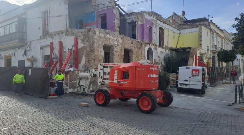 Edificio en Calle Zarza Inicia Rehabilitación Tras Declaración de Ruina Urbanística