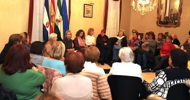 Reunión entre el Ayuntamiento y la Federación ‘La Voz de las Mujeres’ para impulsar la igualdad