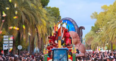 La Cabalgata de Reyes Magos Ilumina Jerez con Luz, Música y Alegría