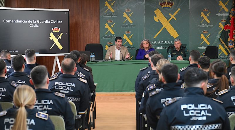 Policía Local de Jerez Concluye Formación Teórica con Módulo Antiterrorista en la Comandancia de Cádiz